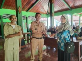 Penyaluran Insentif Kader Posyandu dan KB di Kalurahan Pengkol Bulan April 2025